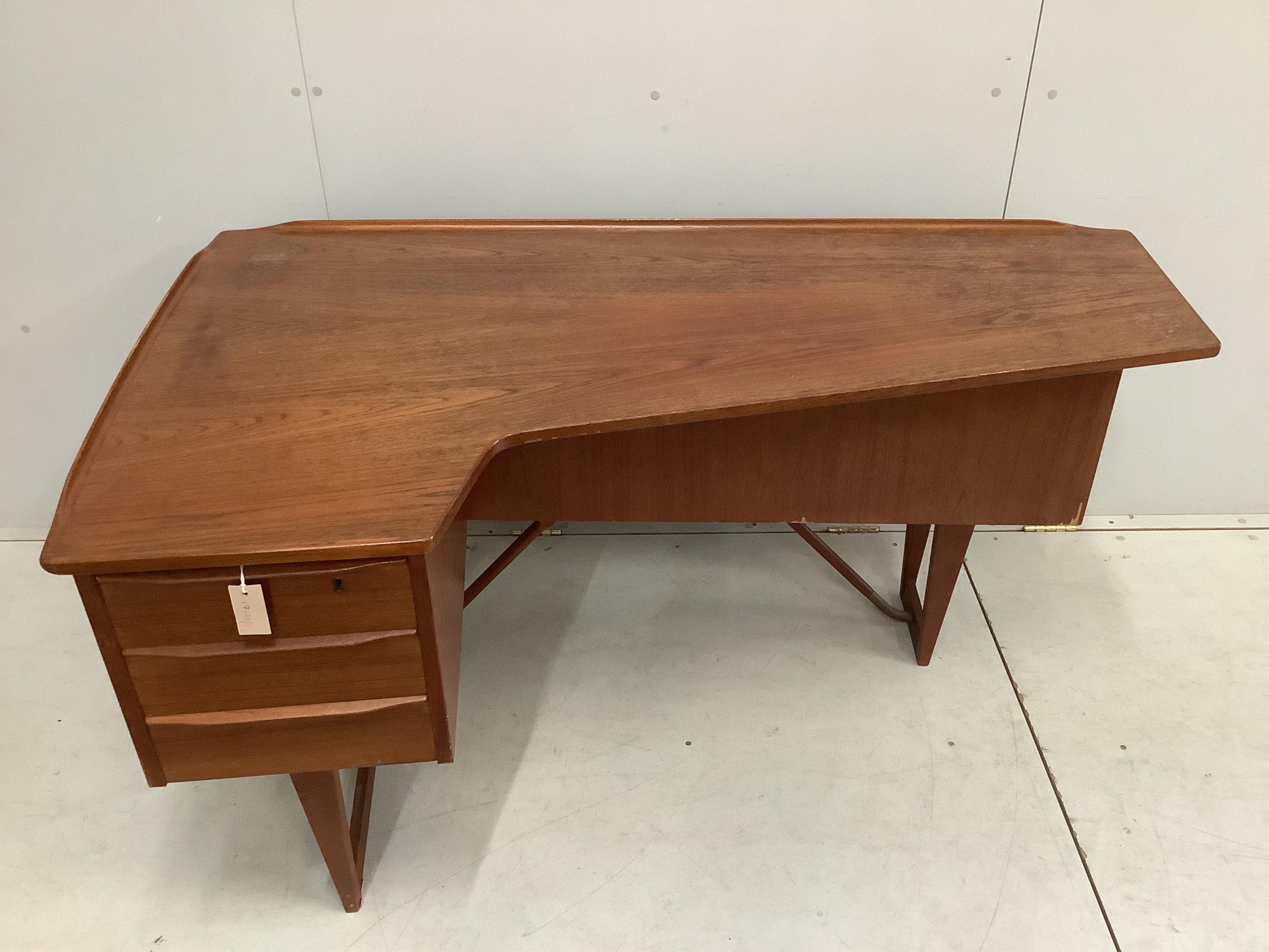 A teak 